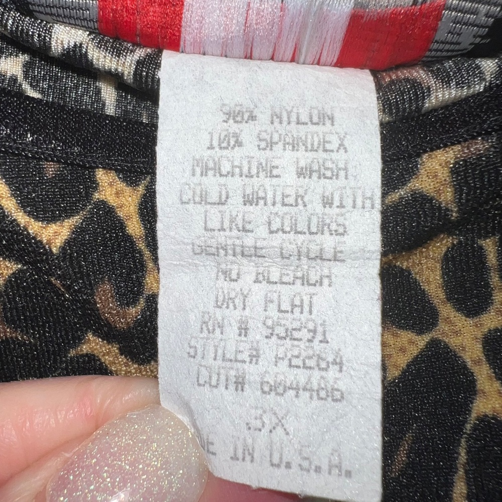 VIC USA EMBELLISHED LEOPARD TOP - Picture 6 of 9